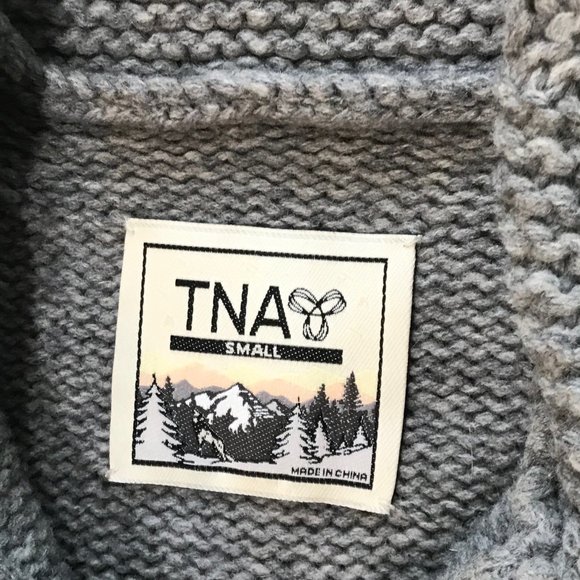 Excellent condition TNA Sea to Sky lambswool sweater - Picture 8 of 9